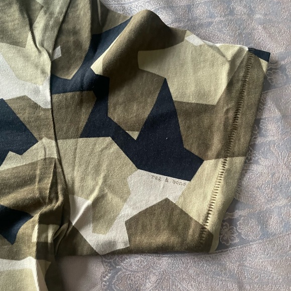 Rag & Bone Tiger Camo T-Shirt 2022 Authentic NYC Men Size M - Picture 7 of 9